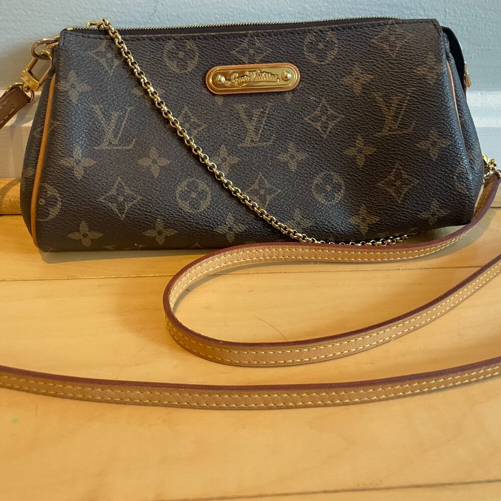 EUC Louis Vuitton Eva Pochette